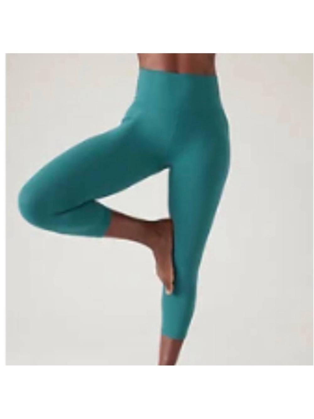 Women's Athleta Salutation Stash Capri Leggings Size M Borealis Green